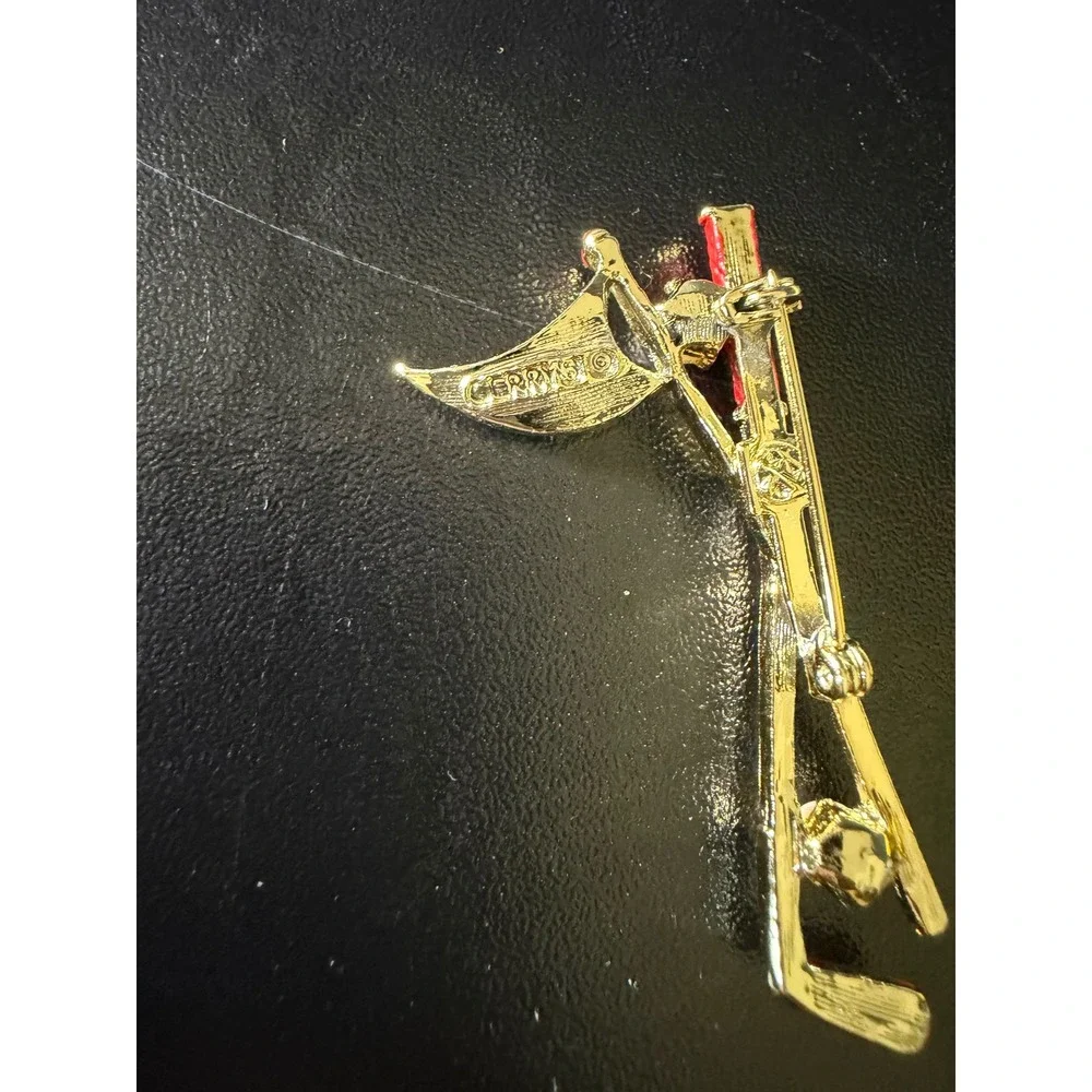Vintage Gerrys Gold Tone Golf Clubs Balls Brooch Red Enamel Faux Pearl Novelty